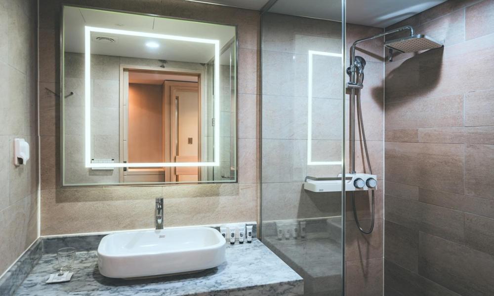Wonju City Hotel Hyeoksin Εξωτερικό φωτογραφία